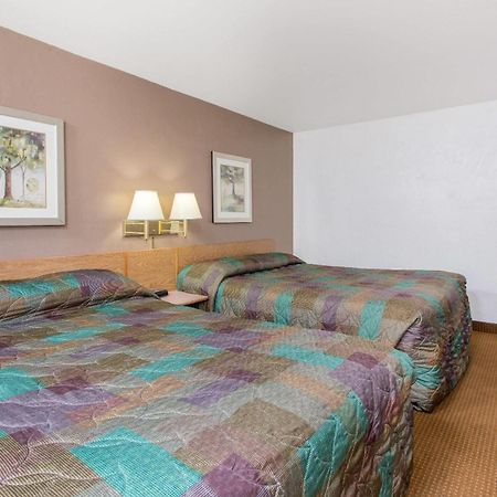Super 8 By Wyndham Lacey Olympia Area Kültér fotó