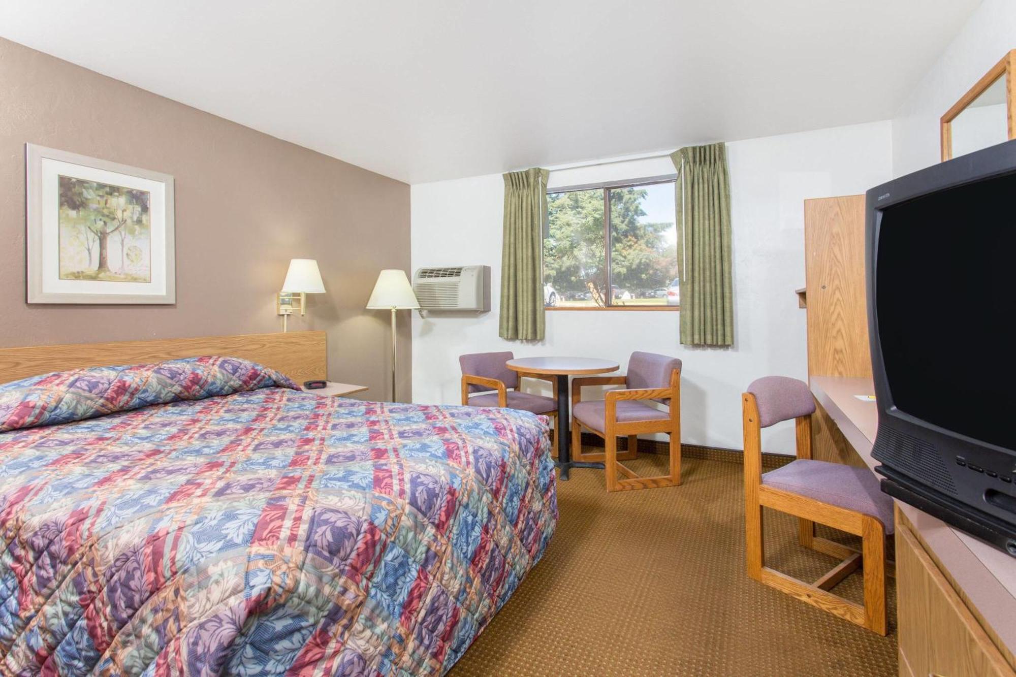 Super 8 By Wyndham Lacey Olympia Area Kültér fotó